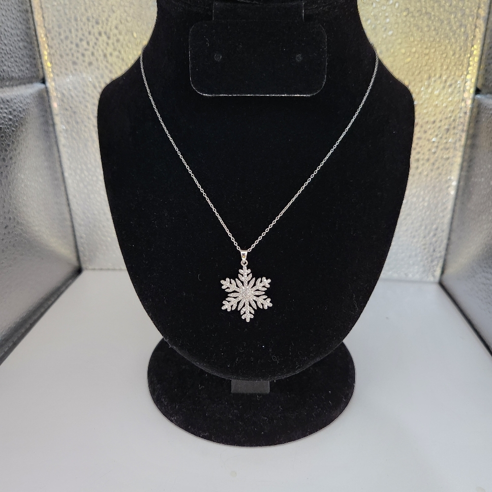 Macys Sterling Silver Snowflake Necklace